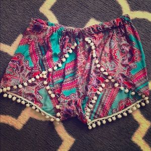 Adorable Pom Pom shorts size large worn once!